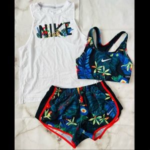 Nike Tropical Print Workout Set Medium
